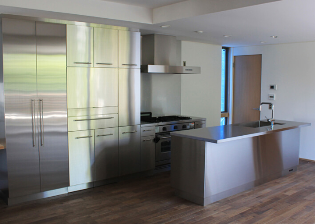 Stainless kitchen sink